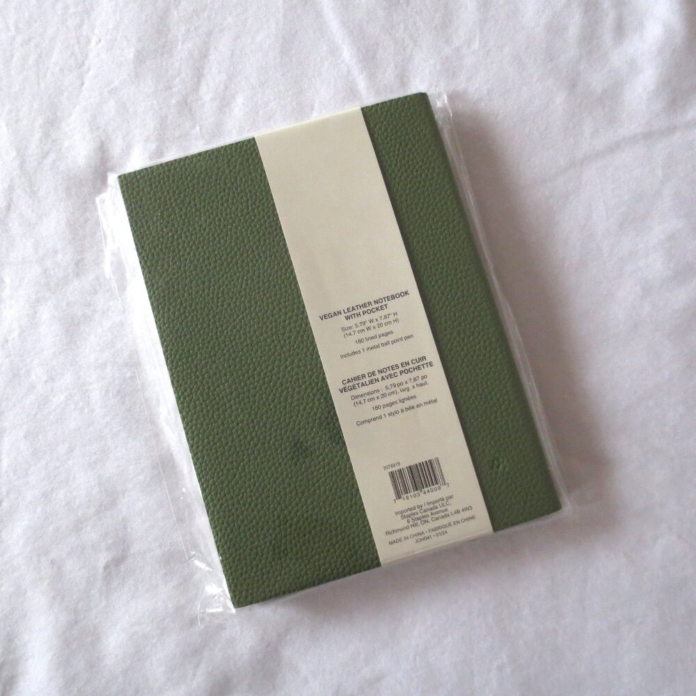 NWT Staples Green Lined Vegan Leather Blank Journal Notebook with Pen Holder